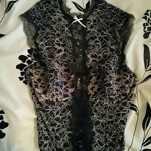 Victoria's Secret Chantilly Lace Black Bra/Bustier